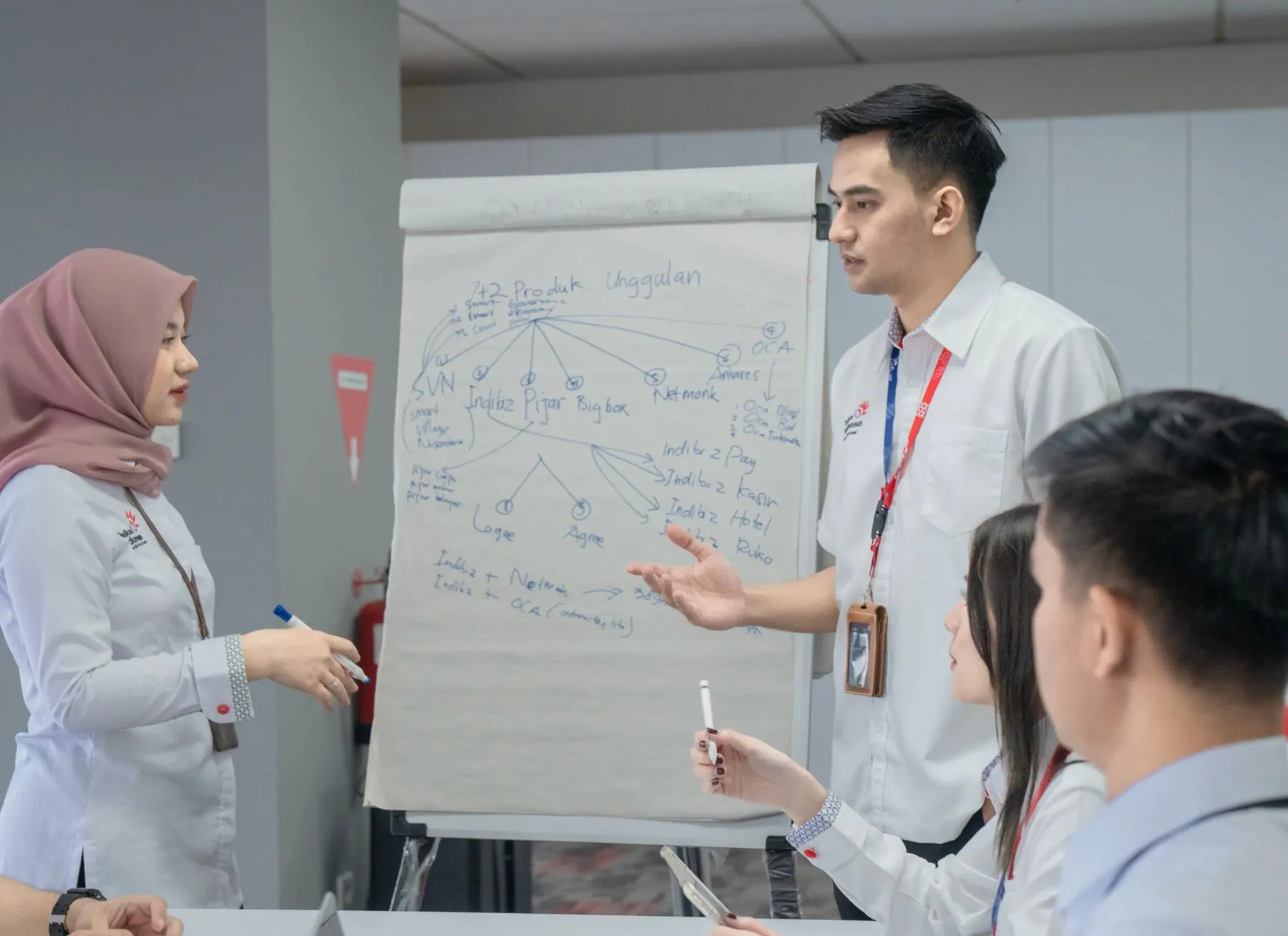 Visual konsep Artificial Intelligence (AI) dengan jaringan data digital yang menggambarkan cara kerja machine learning dan kecerdasan buatan