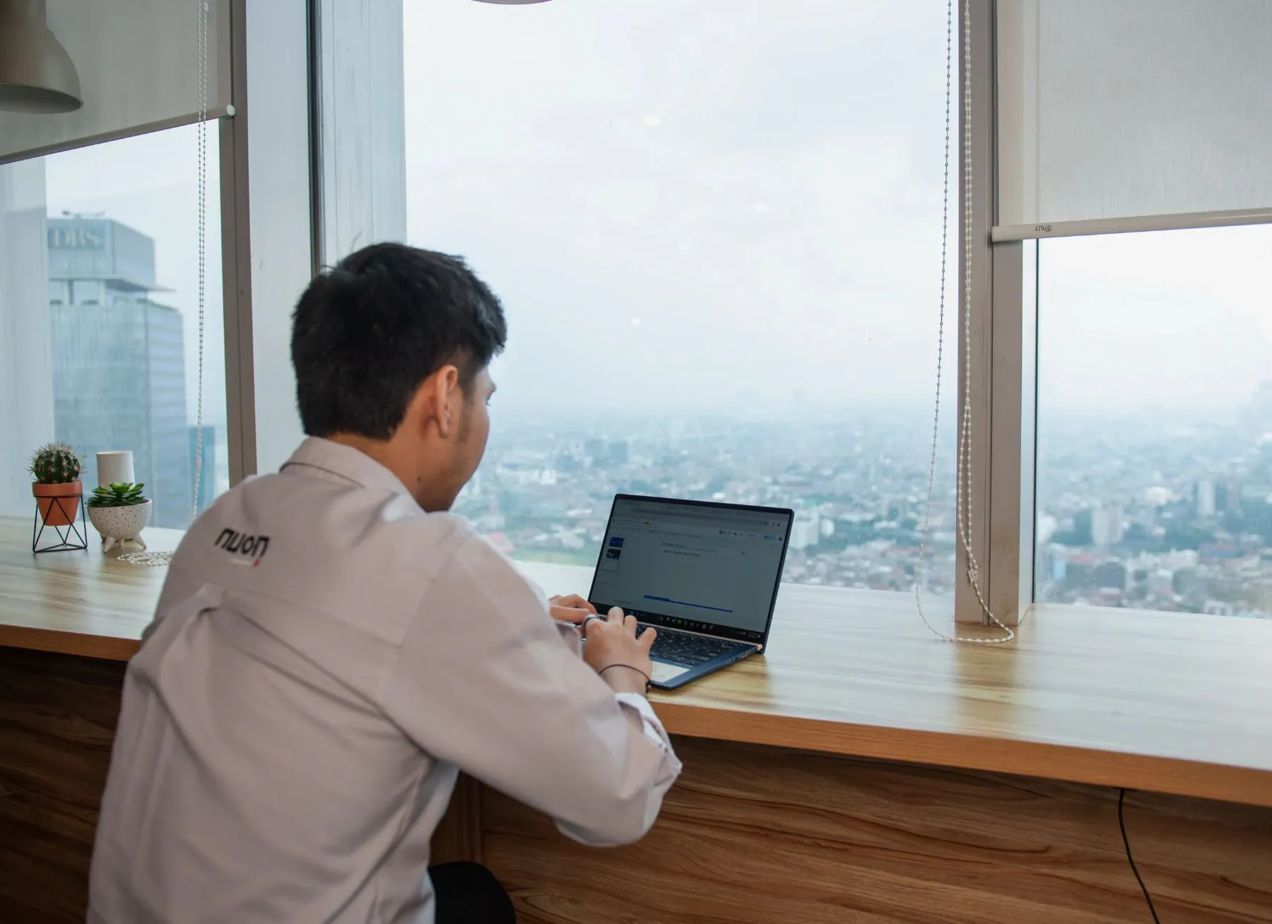 Quantum Internet untuk komunikasi data yang lebih aman berbasis mekanika kuantum.