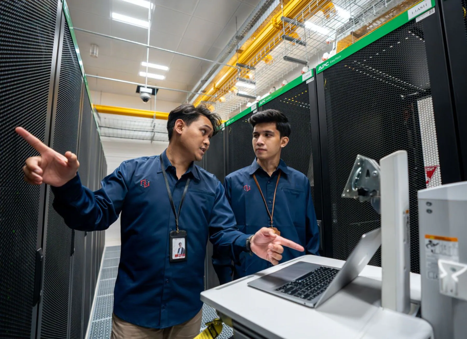 Disaster recovery data center untuk kelangsungan bisnis.