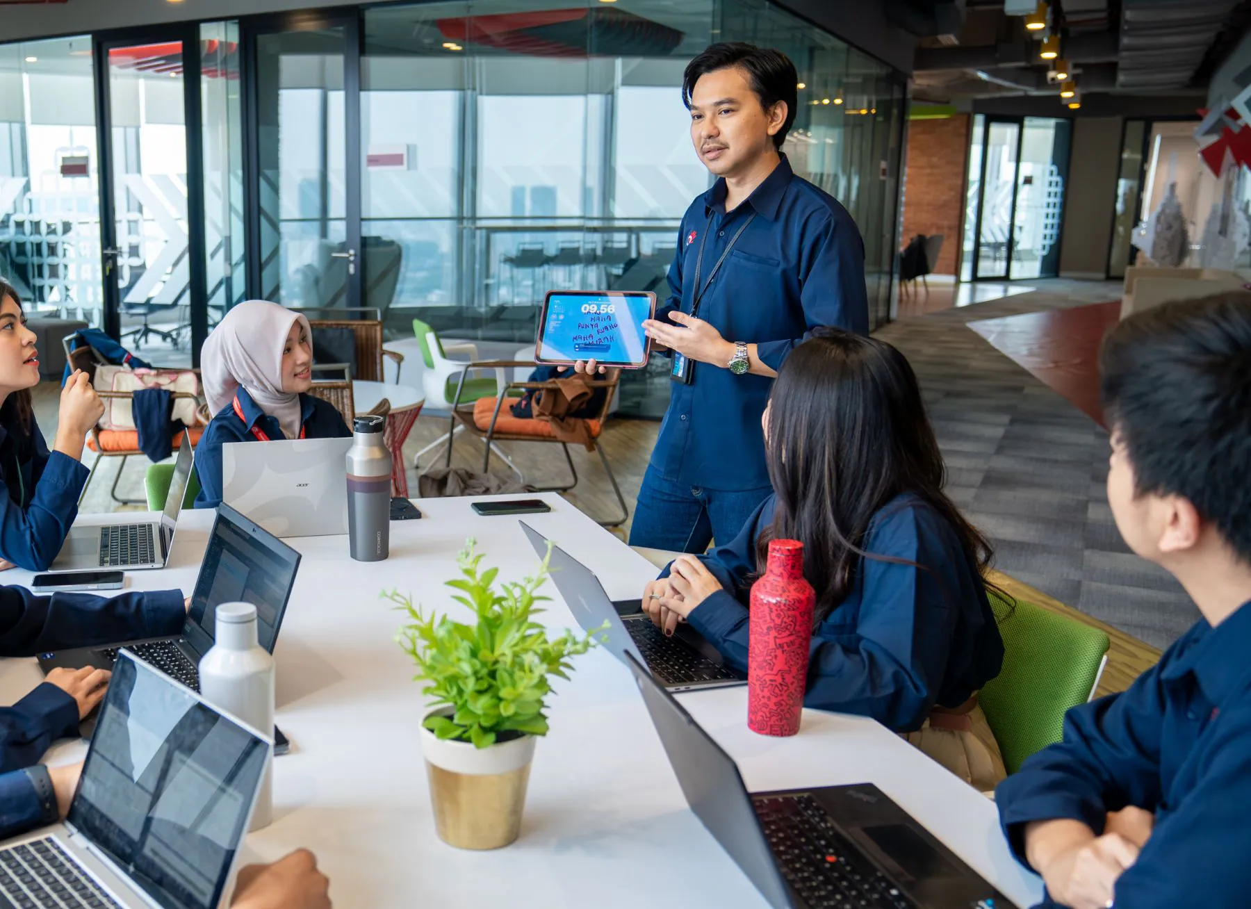 Telkom Luncurkan Program ESG 2024 sebagai Bagian Transformasi TelkomGroup