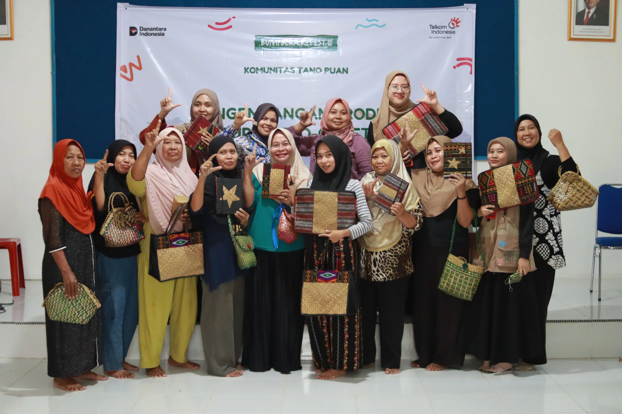 Telkom Bangun Masa Depan Ekonomi Inklusif Lewat Pendampingan dan Pemberdayaan Perempuan Penggerak UMKM