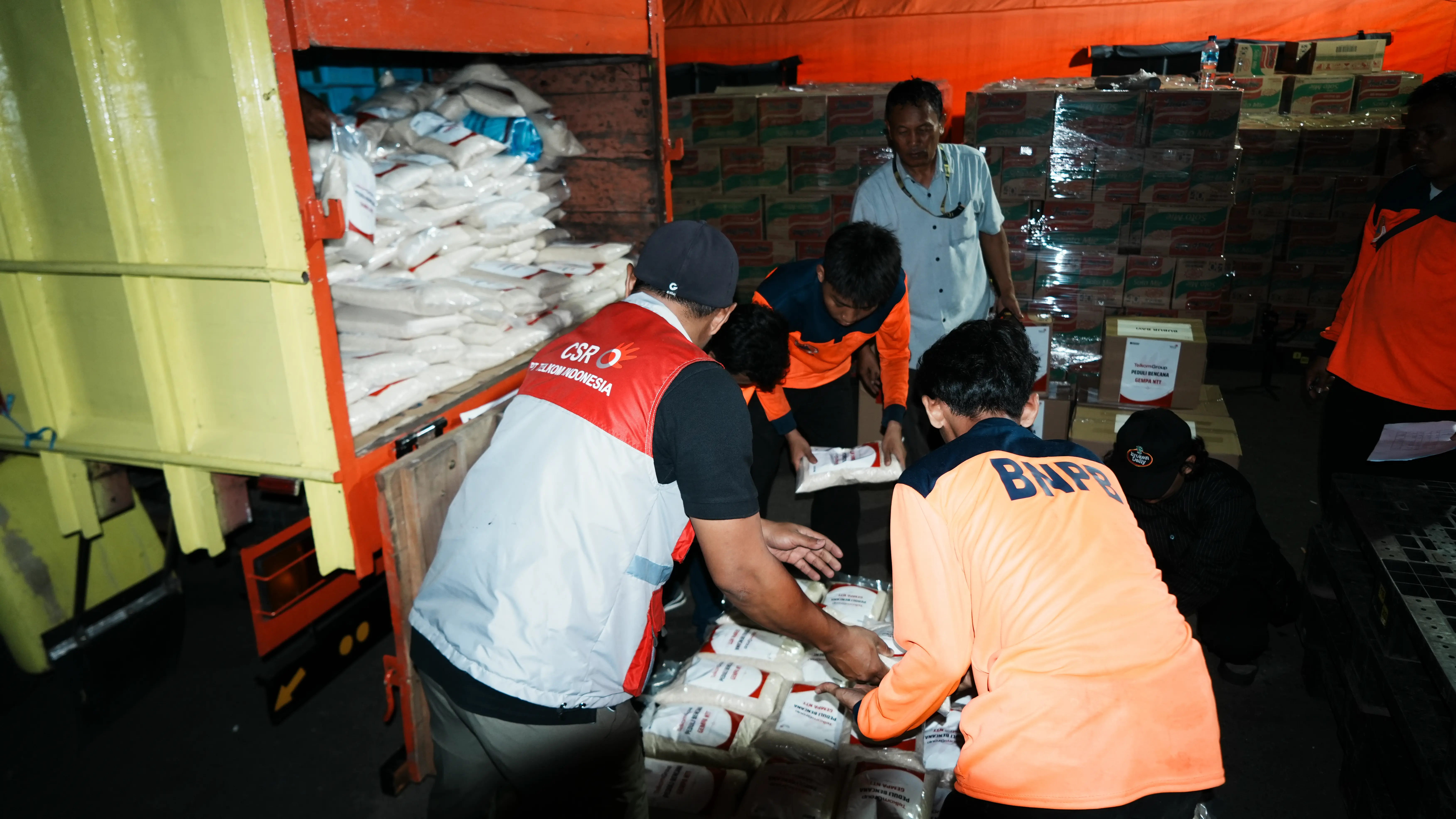 TelkomGroup Salurkan Bantuan Kemanusiaan Hingga Rp1,3 Miliar untuk Masyarakat Terdampak Gempa NTT