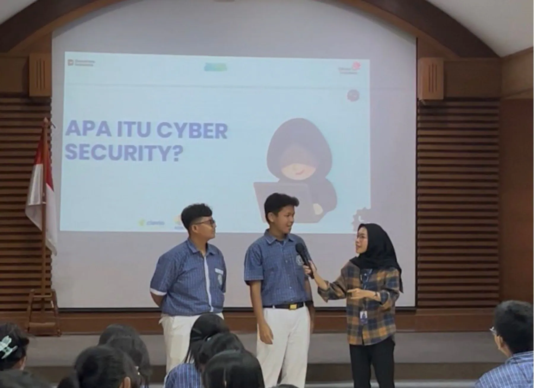 Bangun Kesadaran Keamanan Digital, 420 Siswa Ikuti Program CyberHeroes Telkom