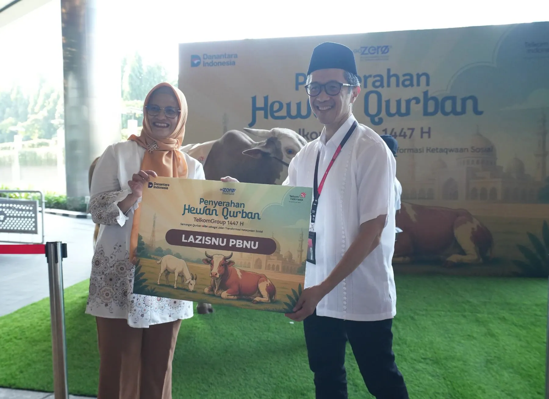 Wujudkan Semangat Berbagi di Hari Raya Iduladha,  TelkomGroup Salurkan 910 Hewan Kurban untuk Masyarakat